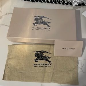 empty box Burberry wallet with dust bag